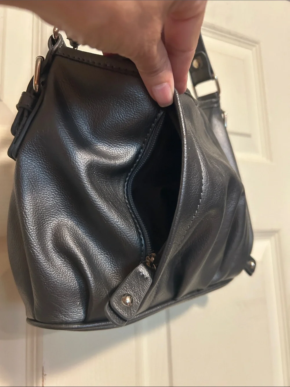 Nine & Co. Gray Faux Leather Shoulder Bag